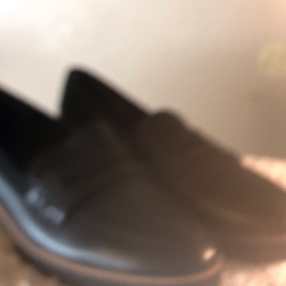 Vionic - Picture 2 of 13